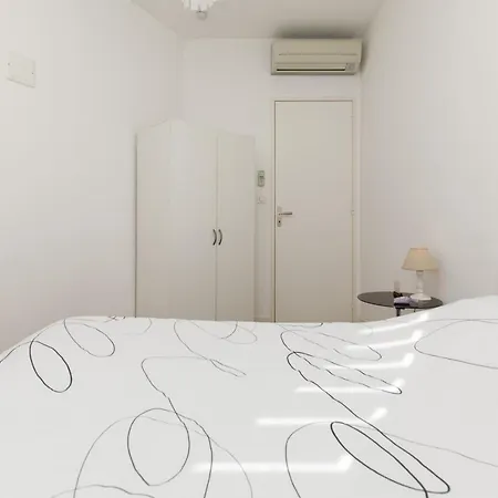 Supercannes Center - Parking - Spacieux 70 Metres - Clim - Wifi Lägenhet *