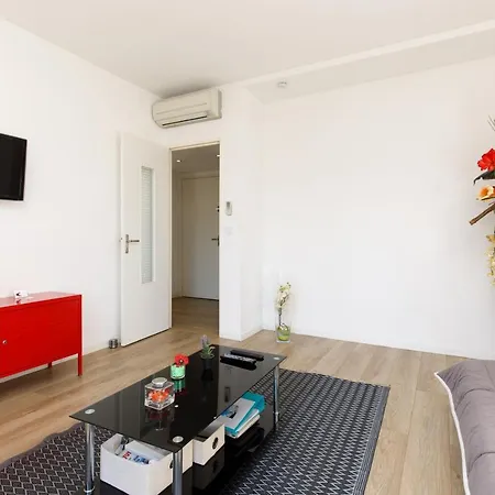 Apartment Supercannes Center - Parking - Spacieux 70 Metres - Clim - Wifi *